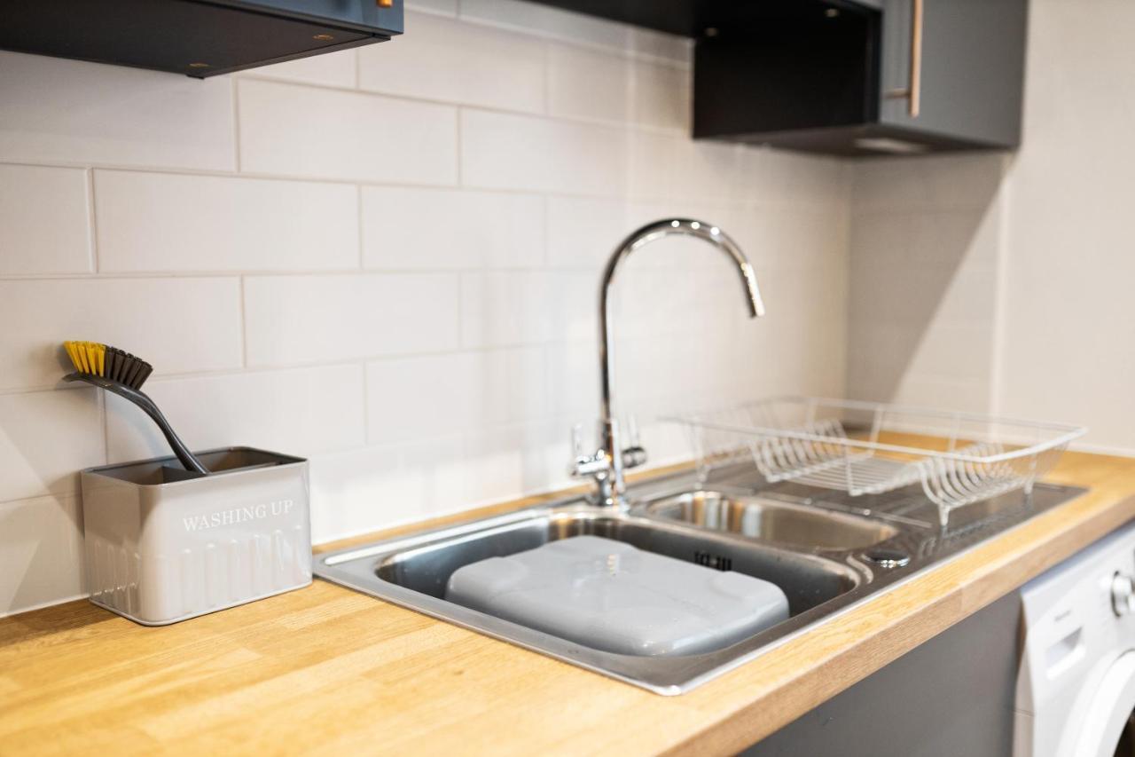 7 Bedroom House Ensuite Rooms, Fully Equipped Kitchen, Free Wifi, Tvs In All Rooms City Centre Close To A46 Inspire Homes 코번트리 외부 사진