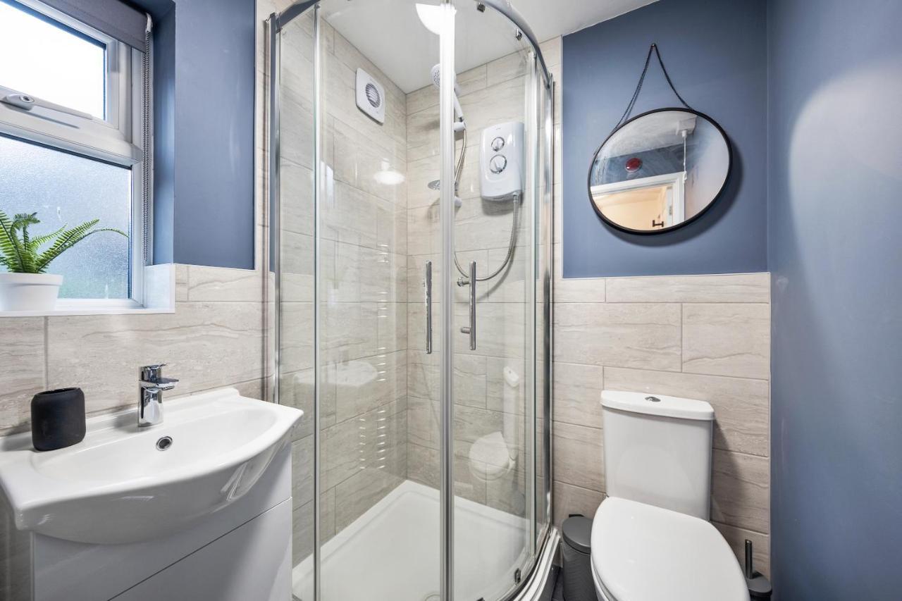 7 Bedroom House Ensuite Rooms, Fully Equipped Kitchen, Free Wifi, Tvs In All Rooms City Centre Close To A46 Inspire Homes 코번트리 외부 사진