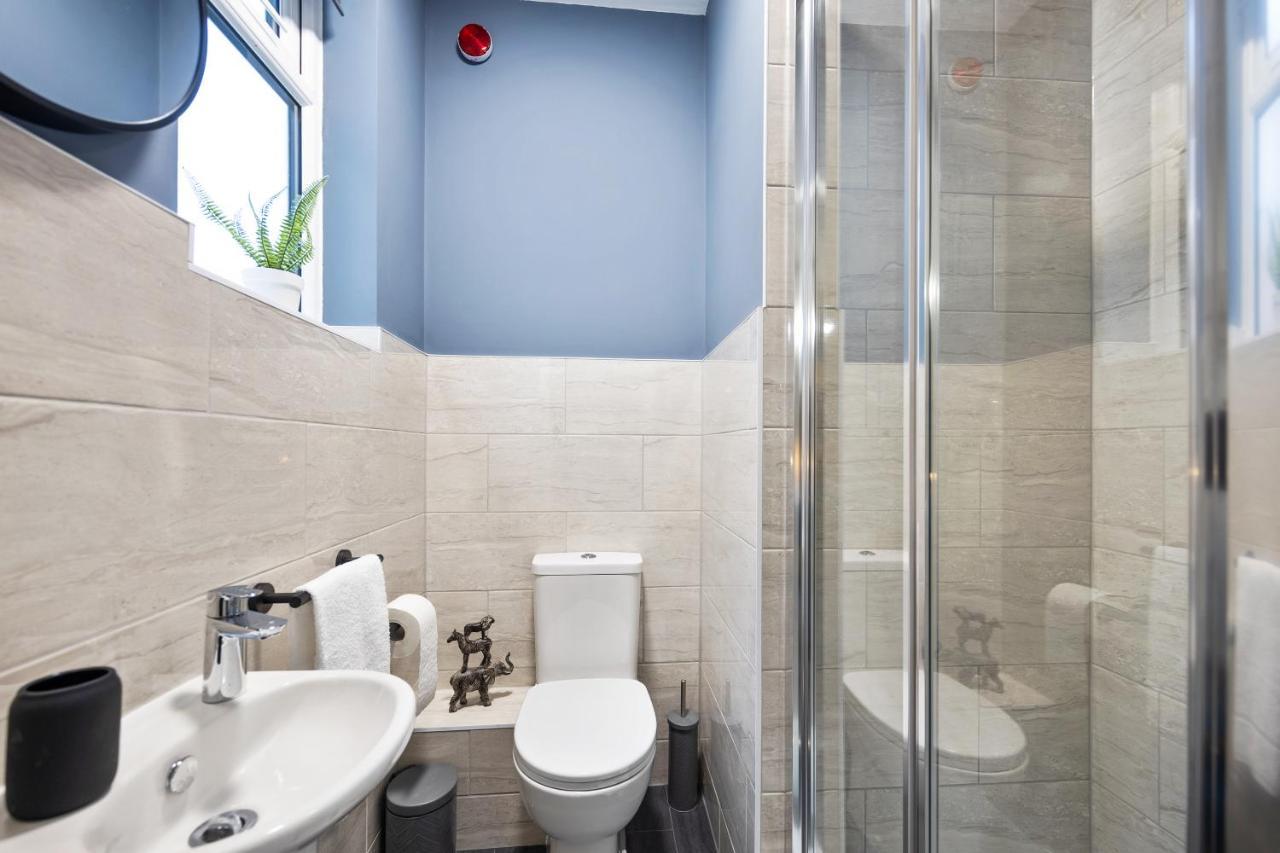 7 Bedroom House Ensuite Rooms, Fully Equipped Kitchen, Free Wifi, Tvs In All Rooms City Centre Close To A46 Inspire Homes 코번트리 외부 사진